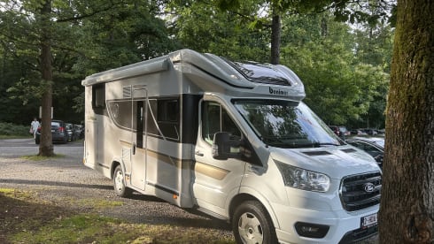 New luxurious Ford Benimar 463 semi-integrated 06/2025 AUTOMATIC