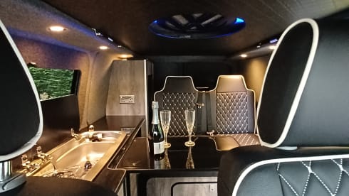 Vana the van – Volkswagen Bus mit 4 Schlafplätzen aus dem Jahr 2015, perfekt, um das schöne Nordwales zu erkunden