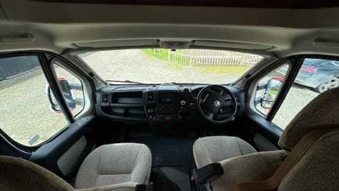 6 berth Swift Escape 696