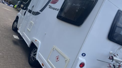 4 berth Peugeot Elddis Autoquest