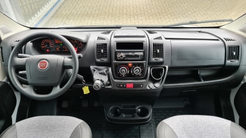 2p Sunlight of 2020 compact and comfortable