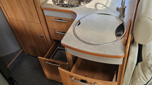 4p Hymer integrated from 2004
