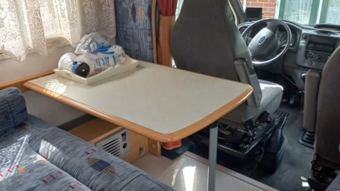 4p Chausson semi-integrated uit 2002