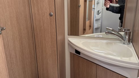  Camper LEVEL SYSTEM automatically levels