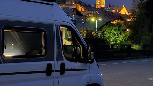 Maliki II – 5***** Dethleffs CamperVan - 2023 - full option - 6.4 meters - 140 hp