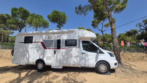 Leie Mobilhome – Prachtige 4p Roller Team semi-integrated uit 2020