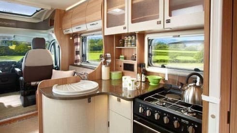 Doodles – Luxe Bailey-camper