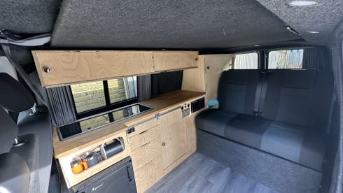 VW CamperVan T6 (Auto LWB)