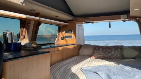 Blue Betty – 4 berth Volkswagen campervan from 2017