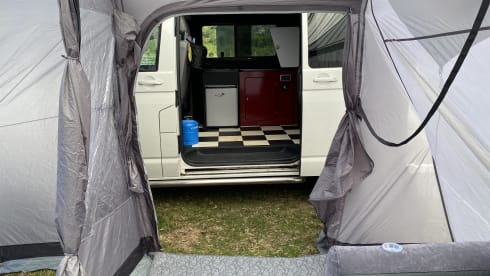 Vinnie – VW Campingbus T5