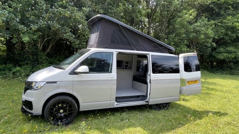 Florence – 2025 Converted 4 berth VW T6.1 (2023) **INSURANCE INCLUDED**