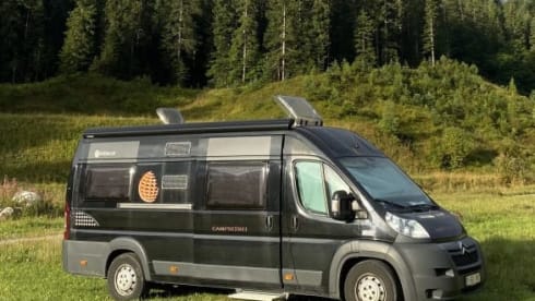 Lili & Otto – Campervan 2p