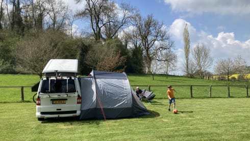 VW T5 Campervan met hefdak - compleet en van alle gemak voorzien