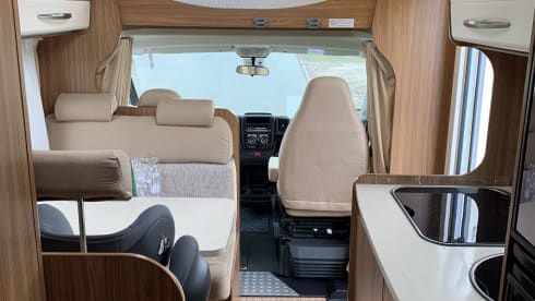 Luxurious and modern family camper for 4 (5-6) people
