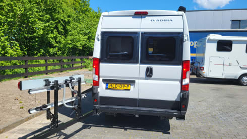 Adria Twin Sport 640 SLB wit – Chic camper van automatic with single beds, navigation system, etc.