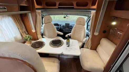 Laika – Very nice luxury Laika Hymer Camper