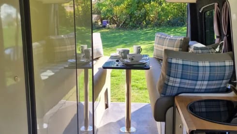 Dark night – 4 berth Volkswagen campervan from 2021