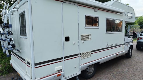 De Camper – Fijne Ruime Fiat Bavaria 7p met XL luik