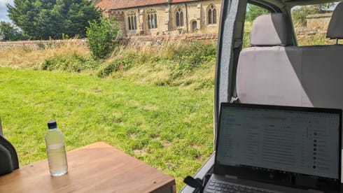 Van Blanc – Incredibly flexible and spacious VW Crafter LWB