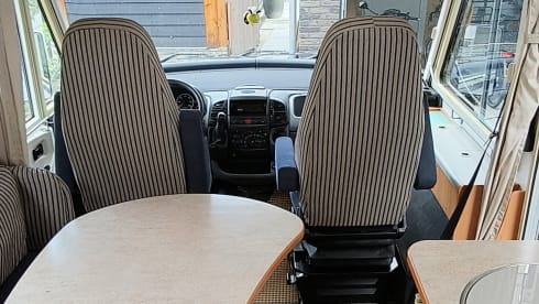 4p Hymer integrated uit 2005