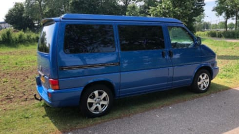 The Blue Diamond – Volkswagen T4 | BlueDiamond | Powerhouse 2.5TDI - 115HP 2 to 4 people