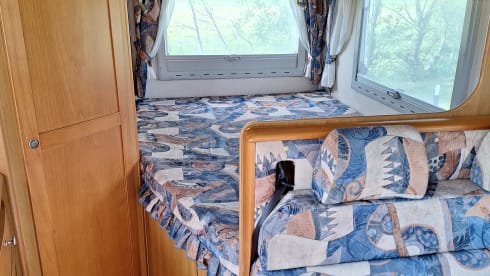 Crystall – Beautiful, neat 2-person camper