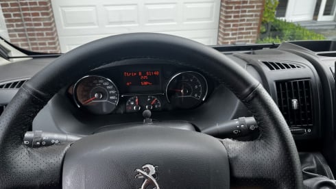 Peugeot – Camper van 6.4