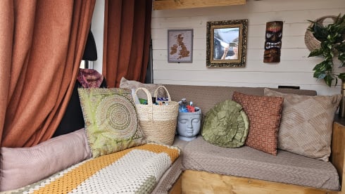 Tabitha – A Cheerful Campervan