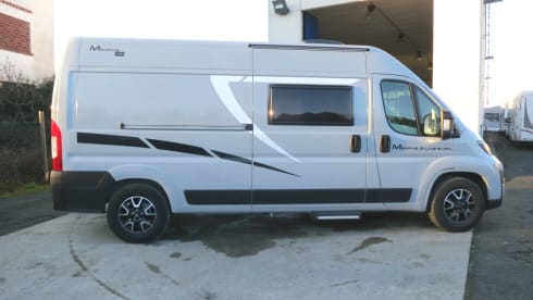 Menfys (1)  – Menfys VAN 3 MAXI S-Line (1) with optional bike rack