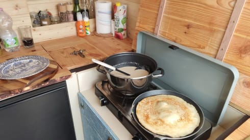 Miss Vanjie – Oriental Gypsy Wagon: Luxury Meets Adventure in Our Off-Grid Camper!