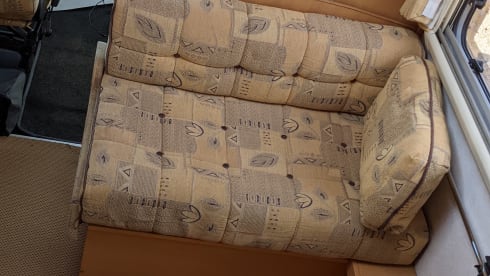 Kernow Explorer – Family motorhome for 4 in the heart of Cornwall