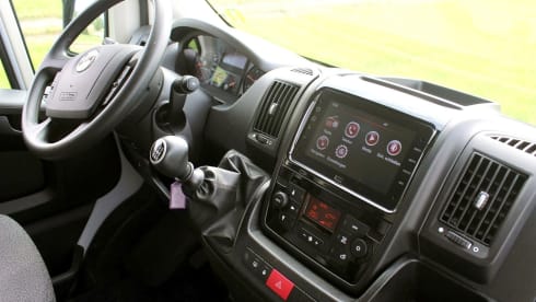 VAN bergen – Schön gestalteter Allround-Camper mit viel Platz im Innenraum