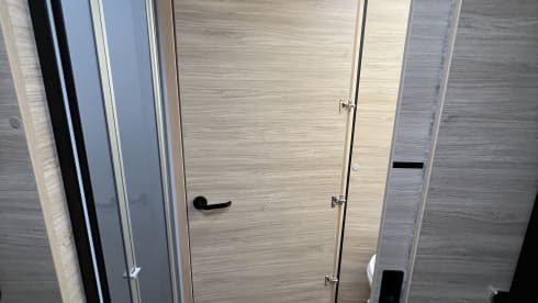 Ford Challenger 384 étape édition 2025 neuve et confortable