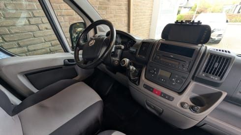 2-seater Fiat bus from 2010