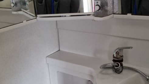 5p Hymer integrated from 1997