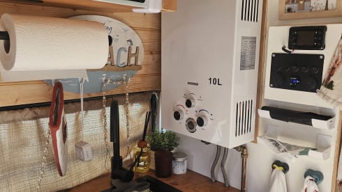 BEVan – 4 berth family and pet friendly campervan 
