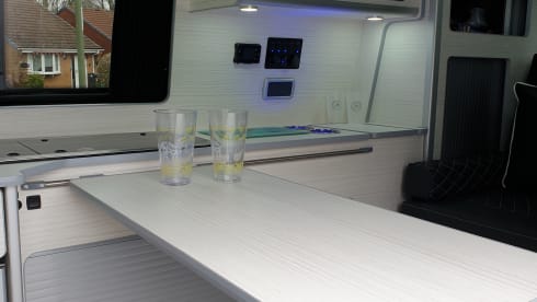 Scooby LWB – DOG FRIENDLY VW CAMPERVAN WITH ALL THE EXTRAS  FOR A GREAT HOLIDAY