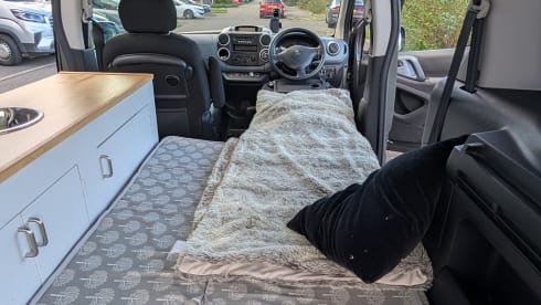 Basic Micro camper! 1 berth Peugeot Partner 