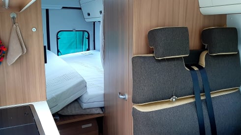 2p Sun Living bus from 2018