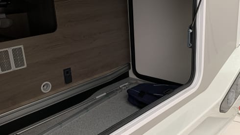 Vacanza 5 Stelle  – Camper Chausson Titanium 708