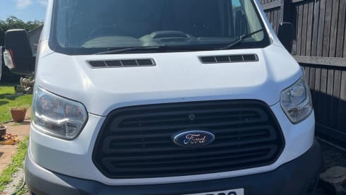 Bruno – 2-persoons Ford campervan uit 2016