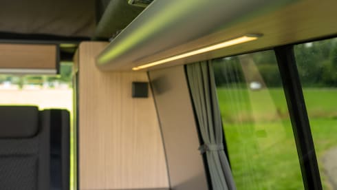 Yellow Submarine – Bus camper VW T5 Extended - Just like a car