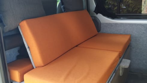 Silver Shadow – 4+ Berth Toyota Hi-Ace