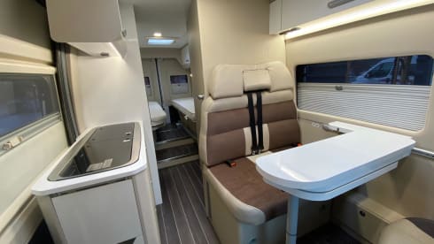 Nr. 9 – Rimor van single beds