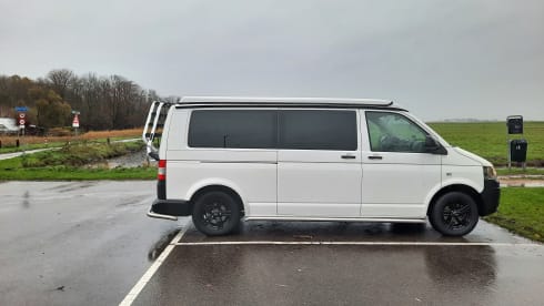 4-seater Volkswagen bus from 2013