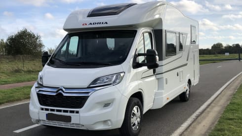 BONVOYAGE – 4p Adria Mobil semi-integrated from 2021