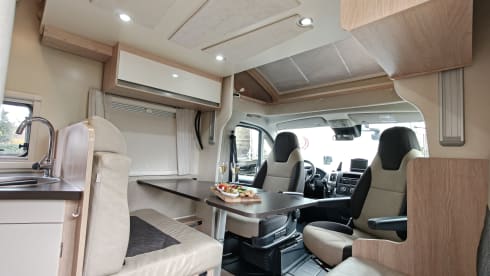 JOPI Campervibes – Onze gezellige gezinscamper staat klaar voor jullie trip! 