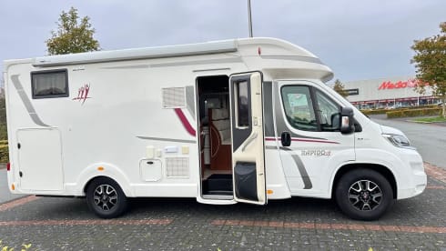 Volledig off-grid reizen met onze comfortabel uitgeruste 2p camper