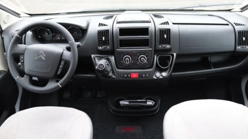 22 LMC H660G  – Tourer lift 3 persons