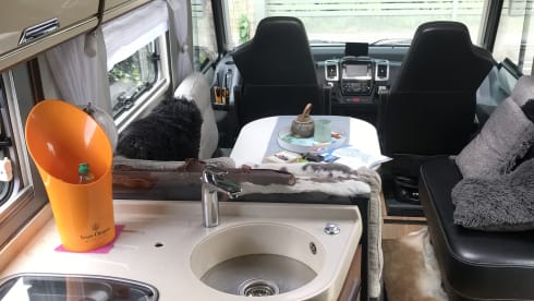 NiBi – Driver's license C1 motorhome Niesmann & Bischoff luxury motorhome